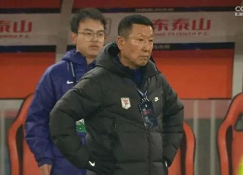 泰山1:0战胜蓉城打进足协杯决赛，郑铮的绝杀诠释什么是杯赛之王